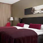 Scandic Oslo Airport 4*
