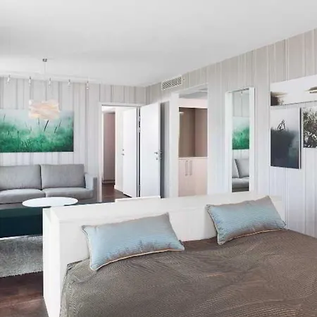 Scandic Oslo Airport Otel 4*