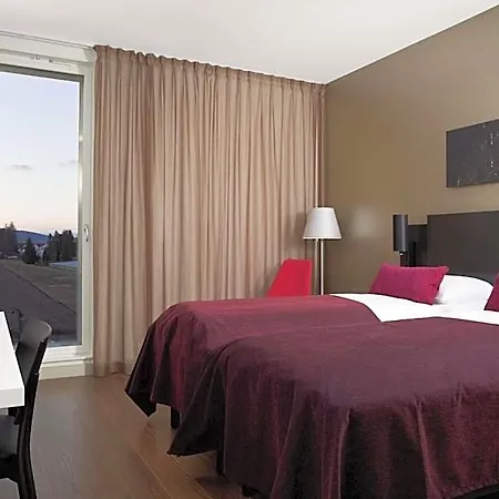 Scandic Oslo Airport Otel 4*