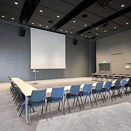 Scandic Oslo Airport Otel 4*