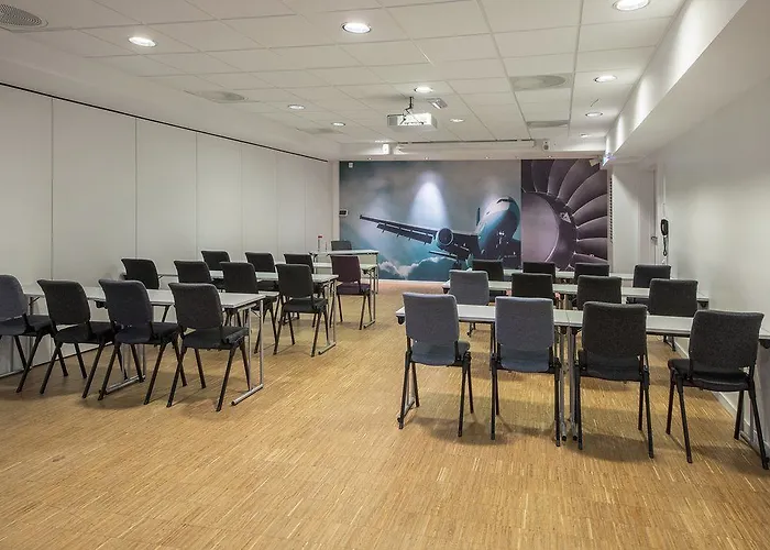 Scandic Oslo Airport Hotel 4*