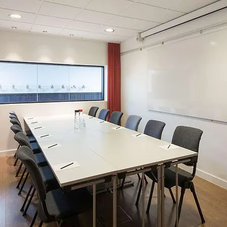 Scandic Oslo Airport Hotel 4*